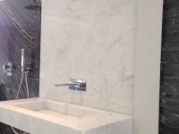 Bianco Carrara 

Salle de bains en marbre Blanc de Carrare