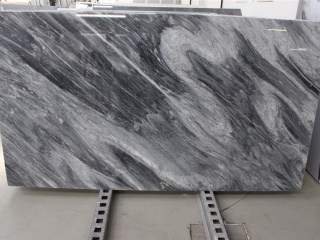 tranche de marbre gris bardiglio nuevelato